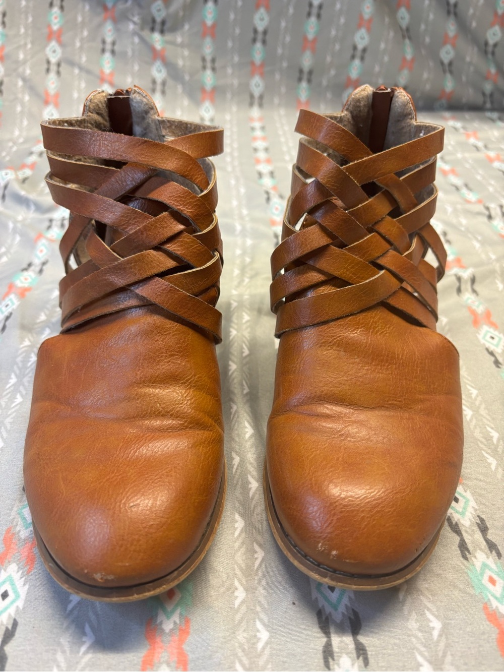 🌀Brown Leather Crisscross Ankle Booties - Picture 1 of 7